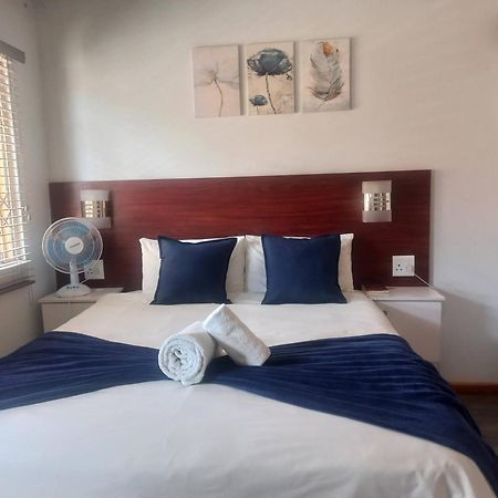 Eagle'S Nest B&B 昆斯敦 外观 照片