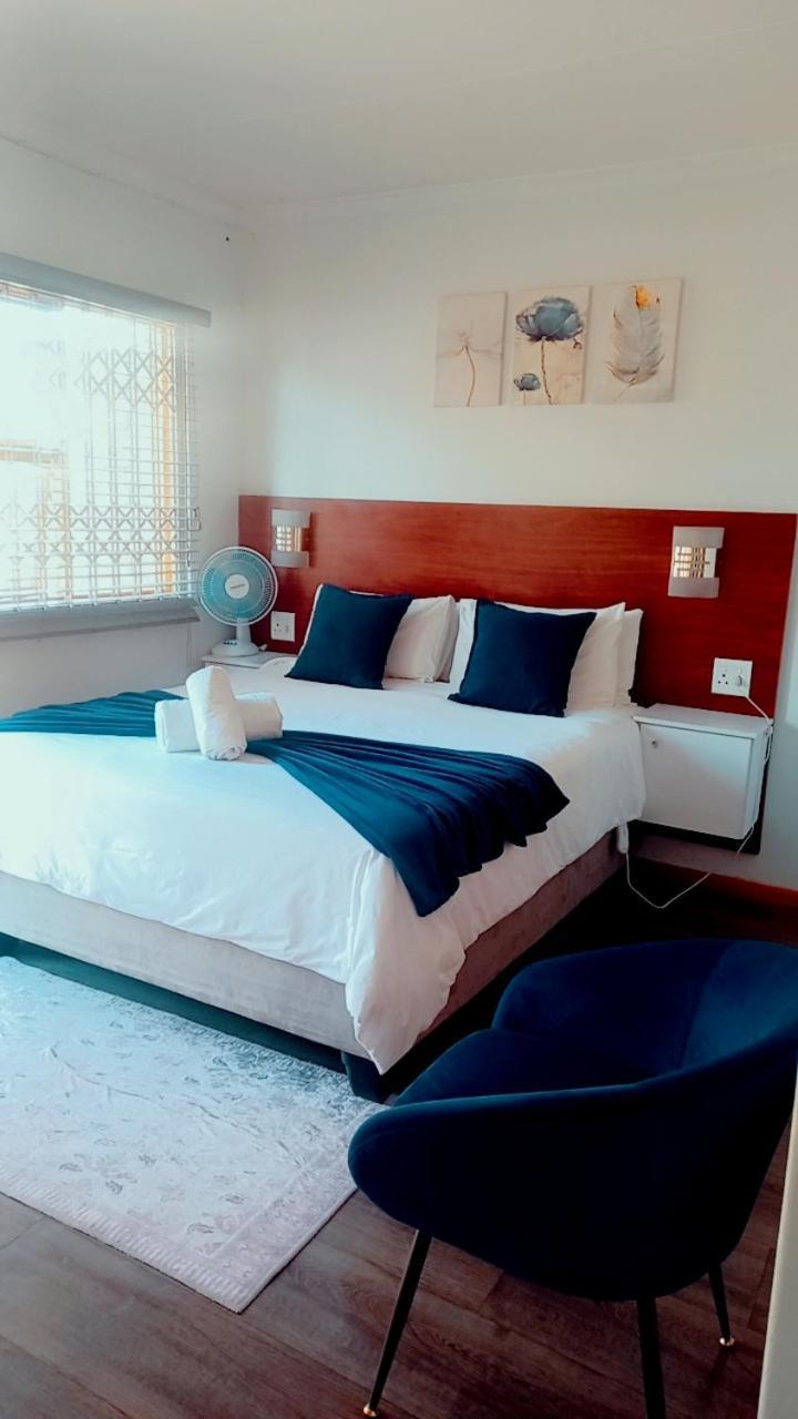 Eagle'S Nest B&B 昆斯敦 外观 照片