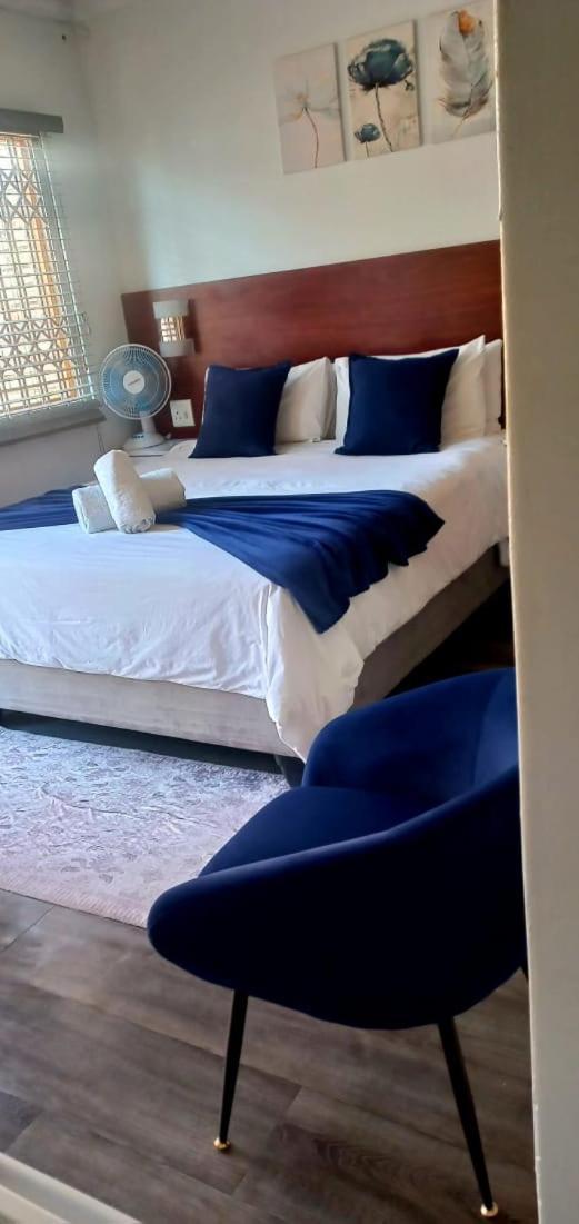 Eagle'S Nest B&B 昆斯敦 外观 照片